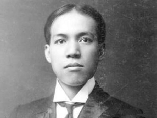 梁启超对小说的政治解读,梁启超论小说的巨大作用