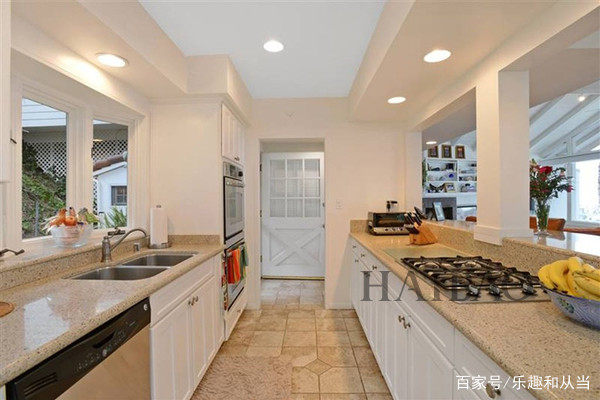 看看女神妮可和米兰达的豪宅，高级感的家都有这个特点