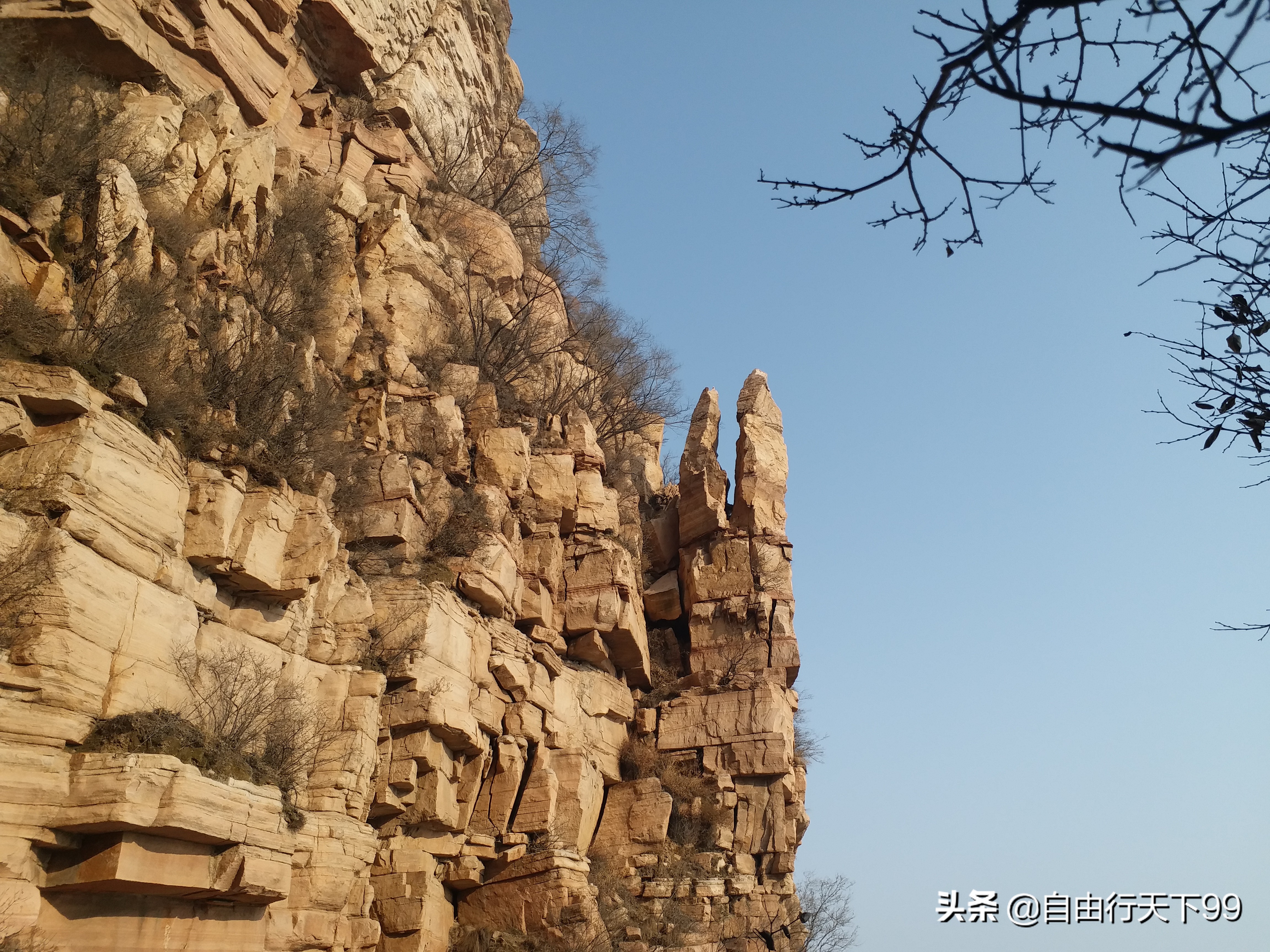 石家庄井陉深山山顶,井陉悬崖峭壁