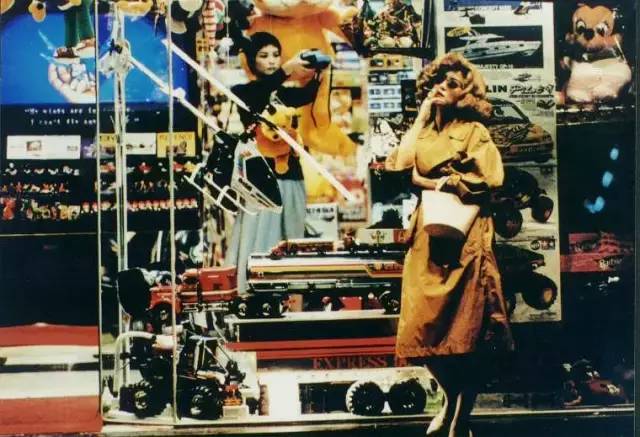 周末一起看电影去旅游,跟随电影镜头开启绝美的视觉旅行