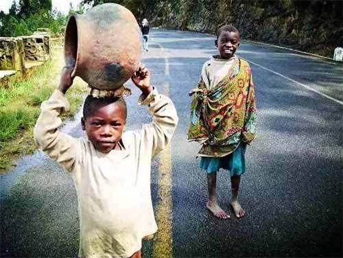 小人国真的存在吗藏在树里,小人国十大未解之谜