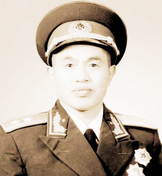 军分区副司令员是谁任命的,福州皮定均