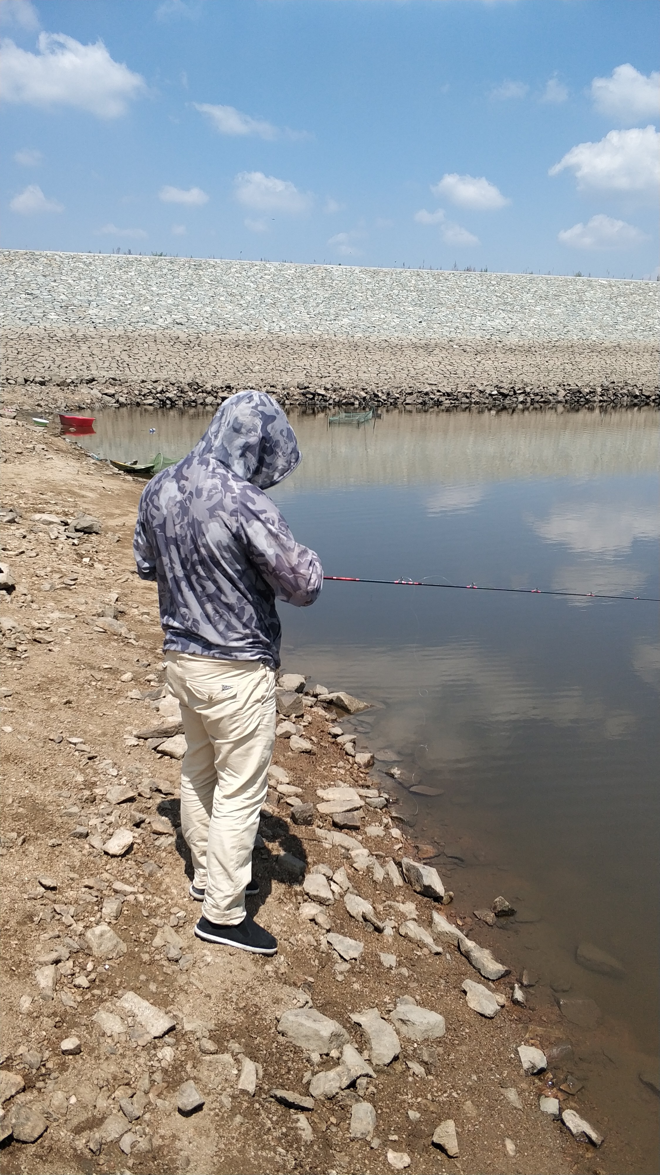 很惬意的路亚钓鱼,房车路亚野钓