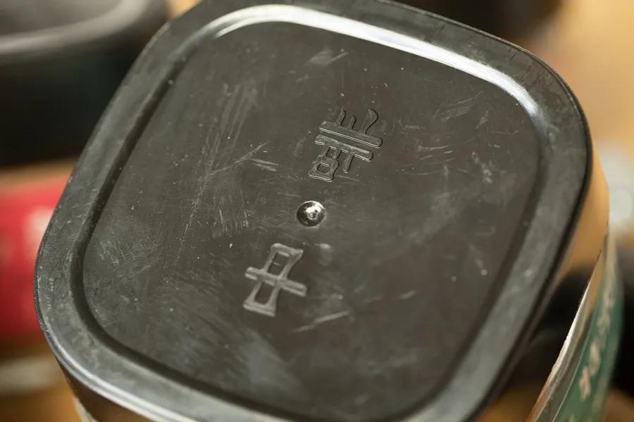 在李佳琪直播间买零食，是个划算的选择吗？