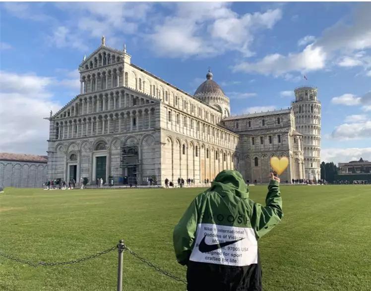 Nike你变了！新款卫衣太好看了，比Zara还时髦