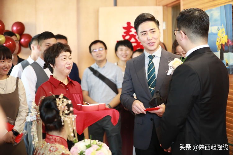 西安教育圈一场“特殊”的婚礼——新娘的“爸爸”是校长