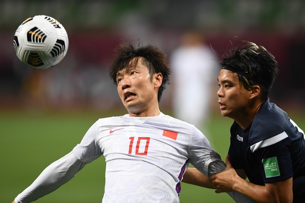 国足七比零被淘汰,国足多人失误