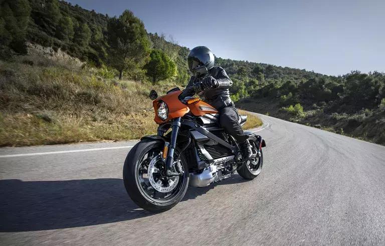 杜卡迪对比哈雷,哈雷杜卡迪川崎哪个好