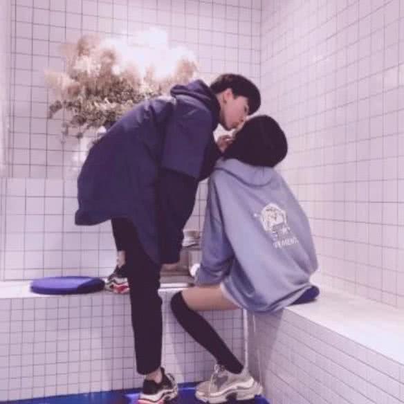 别人发早该怎么回复比较撩,被撩了怎么高情商回复