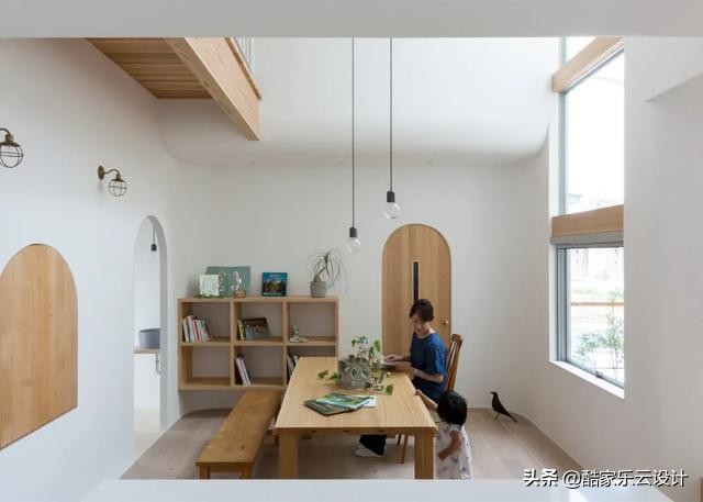 2021年的家庭客厅除了会客休闲，还能干什么？