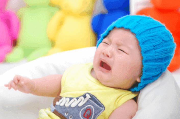 宝宝睡觉时这三个动作不要去打扰,小孩子睡得沉有什么方法叫醒