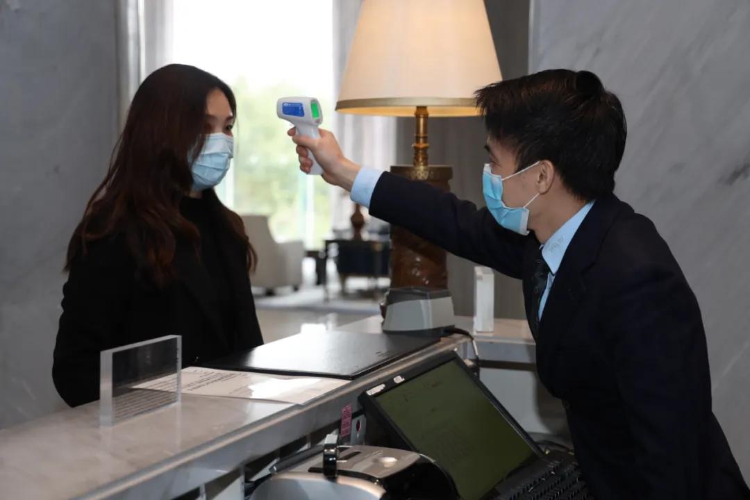 出发开往春天的高铁,出发绿城