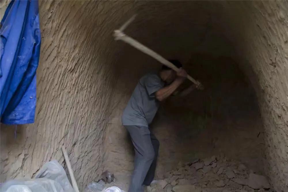 人在困境中该怎么办,如果陷入困境感到焦虑怎么办