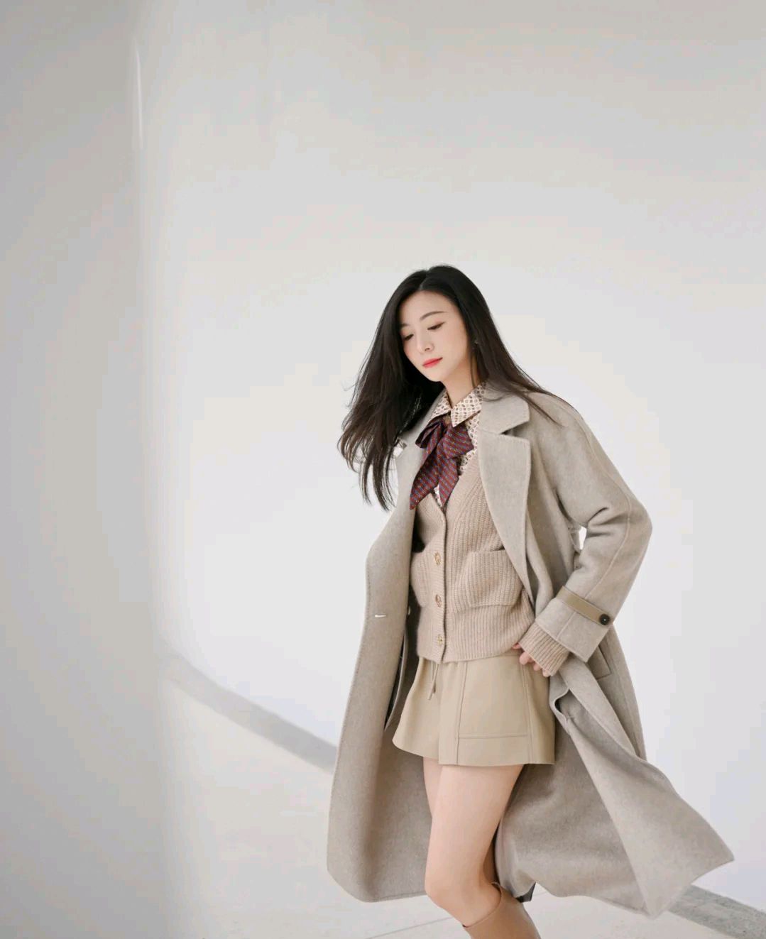 秋装新款搭配教你怎么穿搭才迷人,秋装基础款高级感穿搭