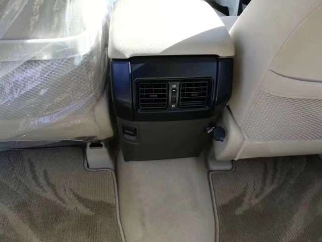 19款霸道2700跟丰田普拉多对比,20款丰田霸道2700