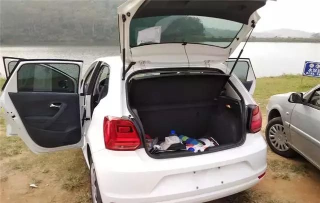 大众polo2021款空间,大众polo空间大还是飞度空间大