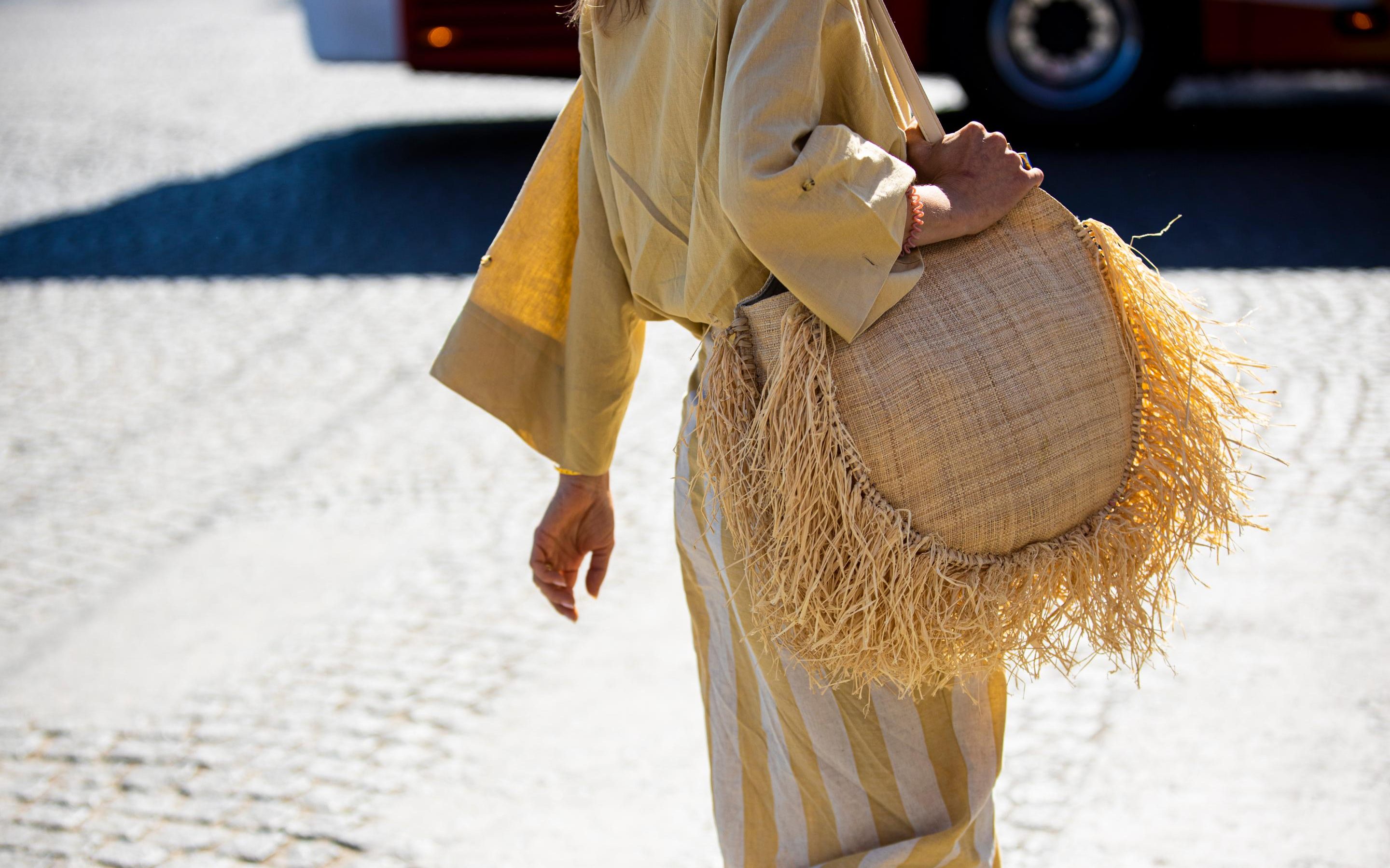文艺范满满，凉爽的棉麻单品，简单高级易搭配