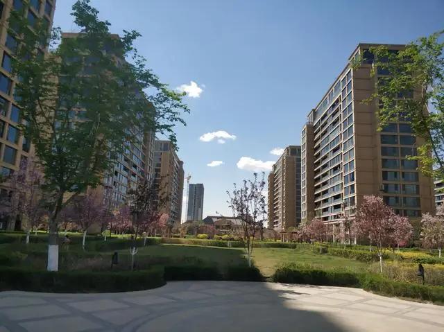 绿地城二期绿化乌鲁木齐,乌鲁木齐中海万锦公馆绿化环境