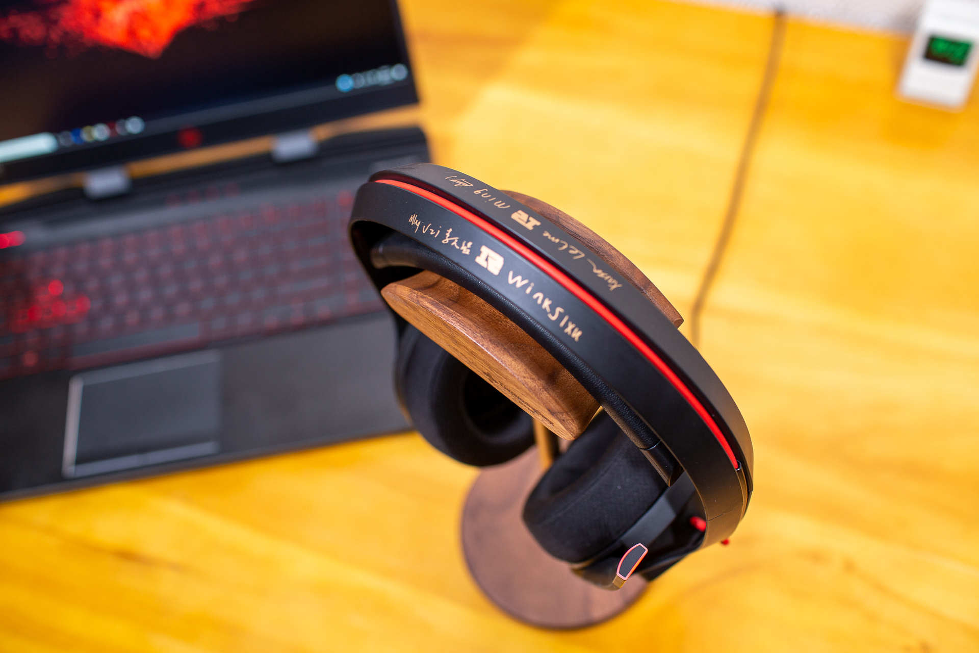 暗影精灵5和光影精灵5哪个好,暗影精灵5如何开启一键狂暴模式