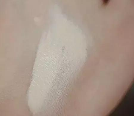 十大公认好用的粉底液排名滋润型,适合秋冬各种皮肤的粉底液