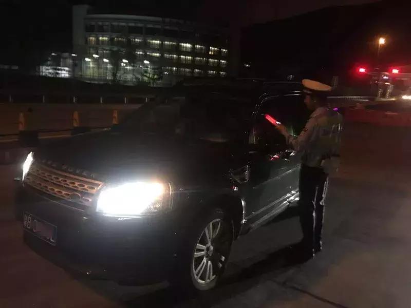 昨夜，深圳交警全城查酒驾！21只“醉猫”入网！你中招了吗？