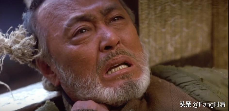 《弓》：一把射向少女腿边的箭，射出爱与欲望的挣扎