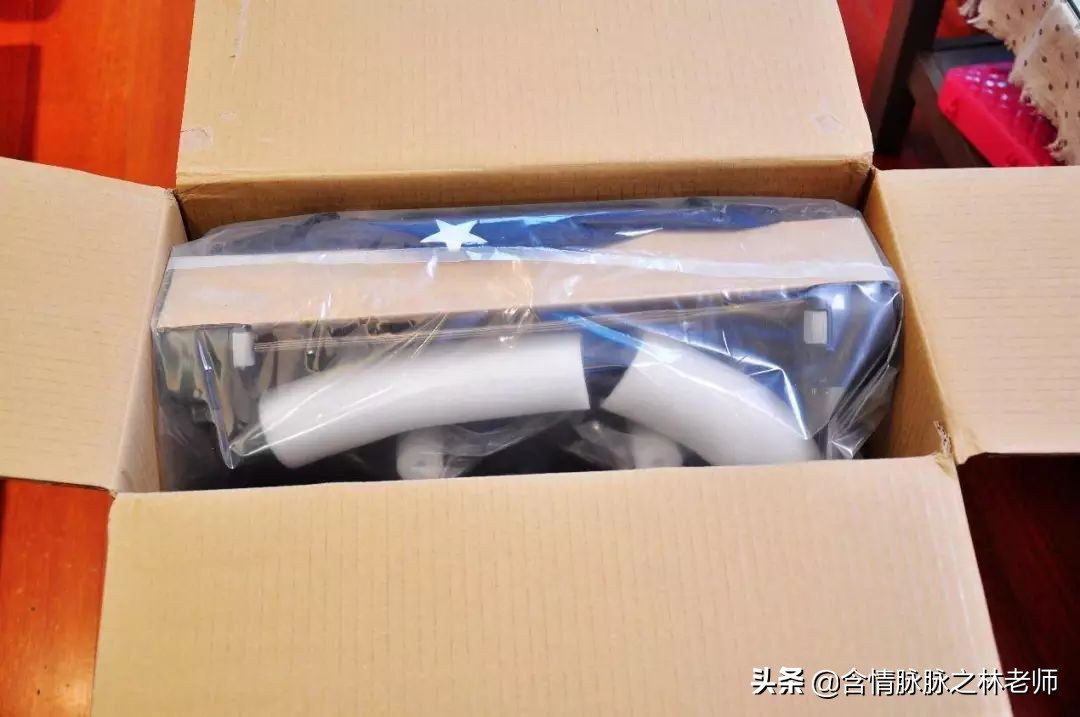 给孩子换个新车,qborn婴儿推车开箱