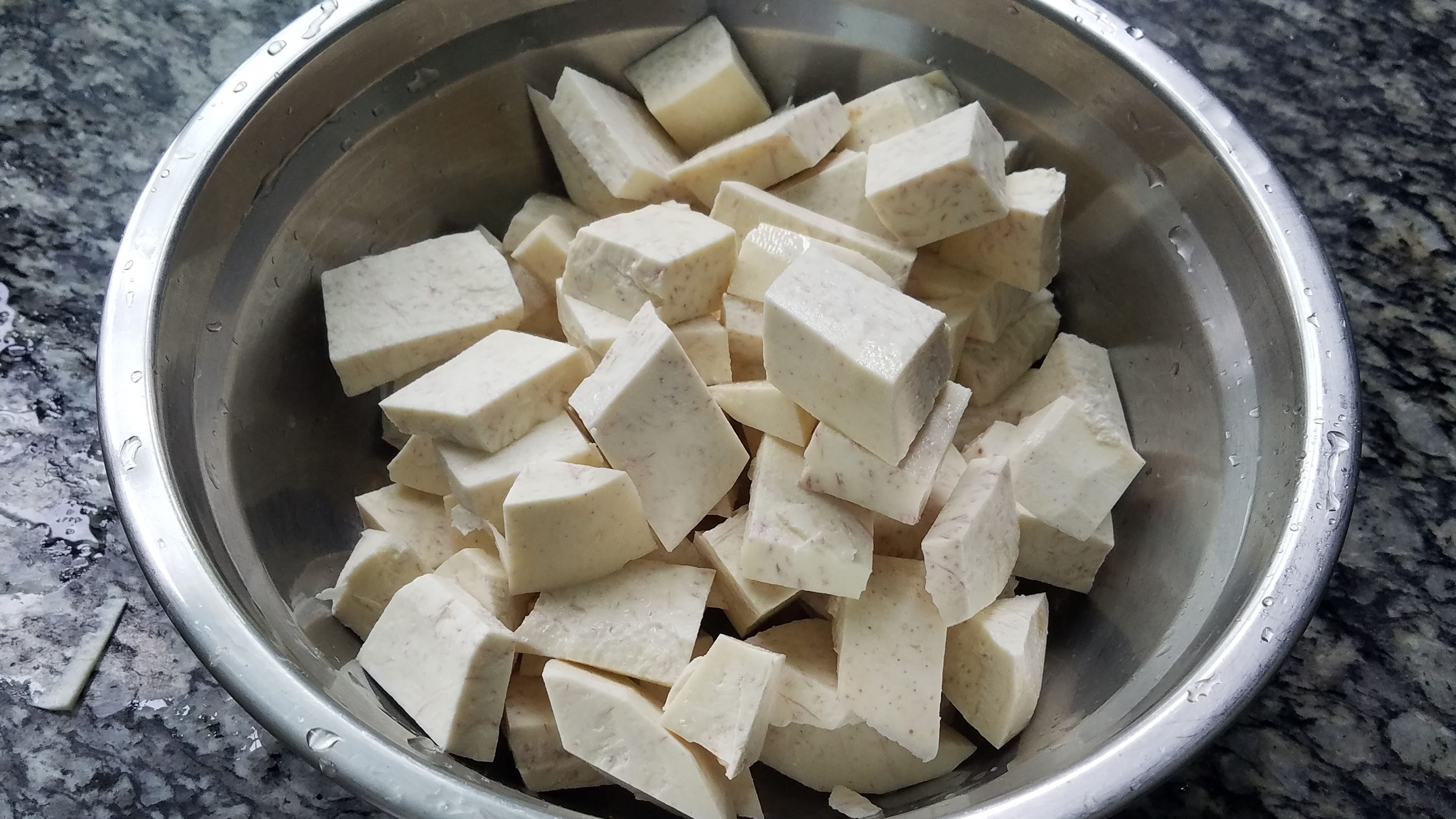 西米露香芋糖水简单做法,香芋西米露糖水的制作方法