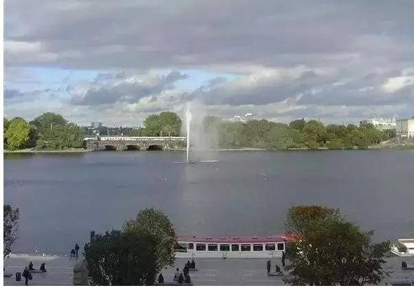 闀滃ご涓嬬殑寰峰啗,鍟嗗懆涓撴爮