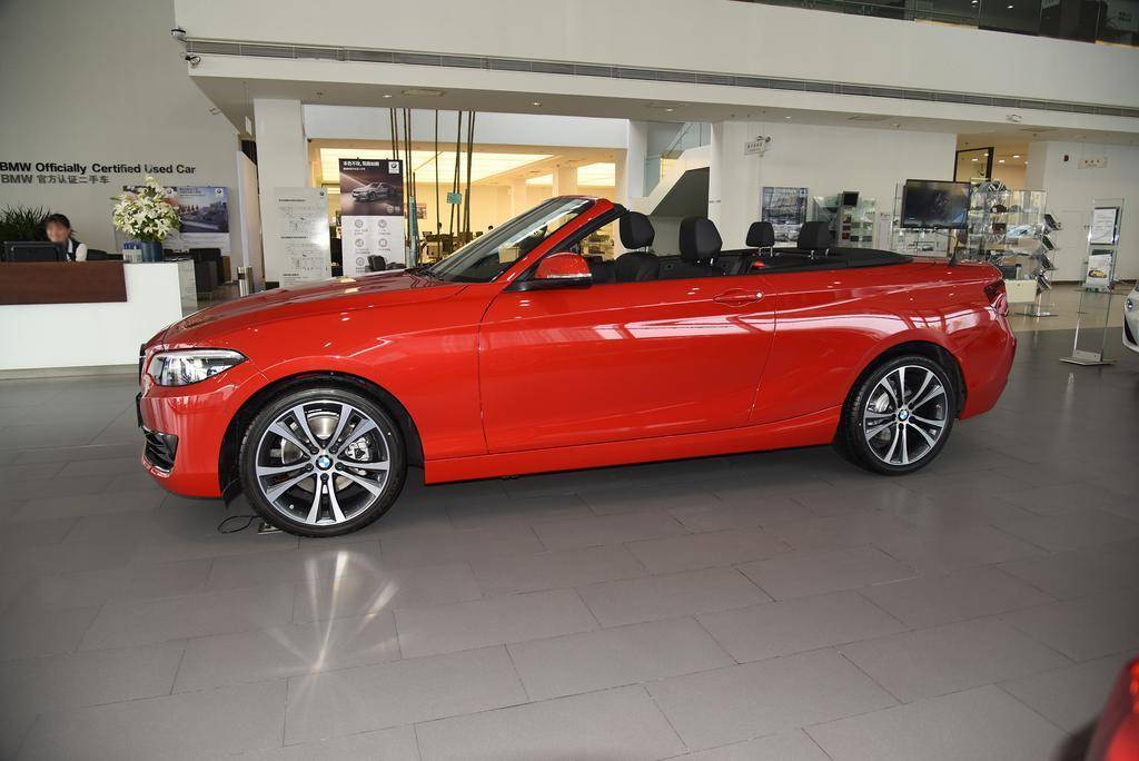 宝马225i四门2023款用车体验,宝马225i双门轿跑2023用车体验