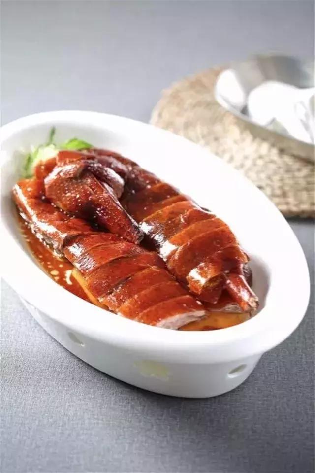 这家店把地道港式海鲜搬来了上海！