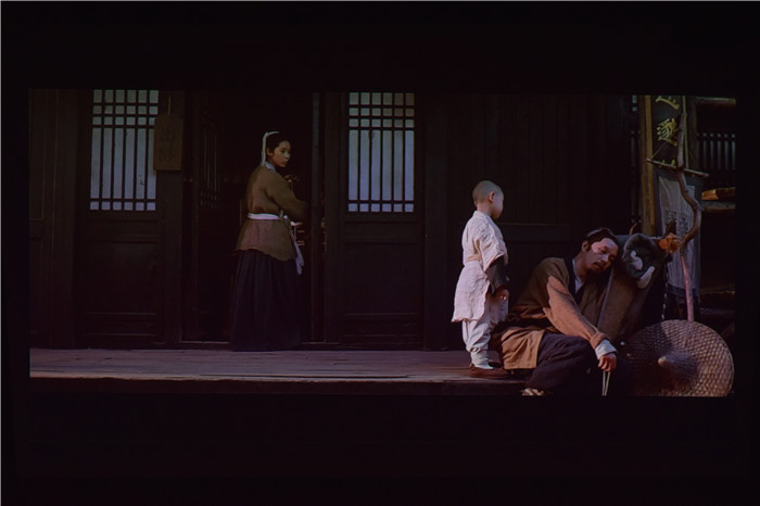 便携投影极米play超悦,极米play超悦版投影感觉有点歪