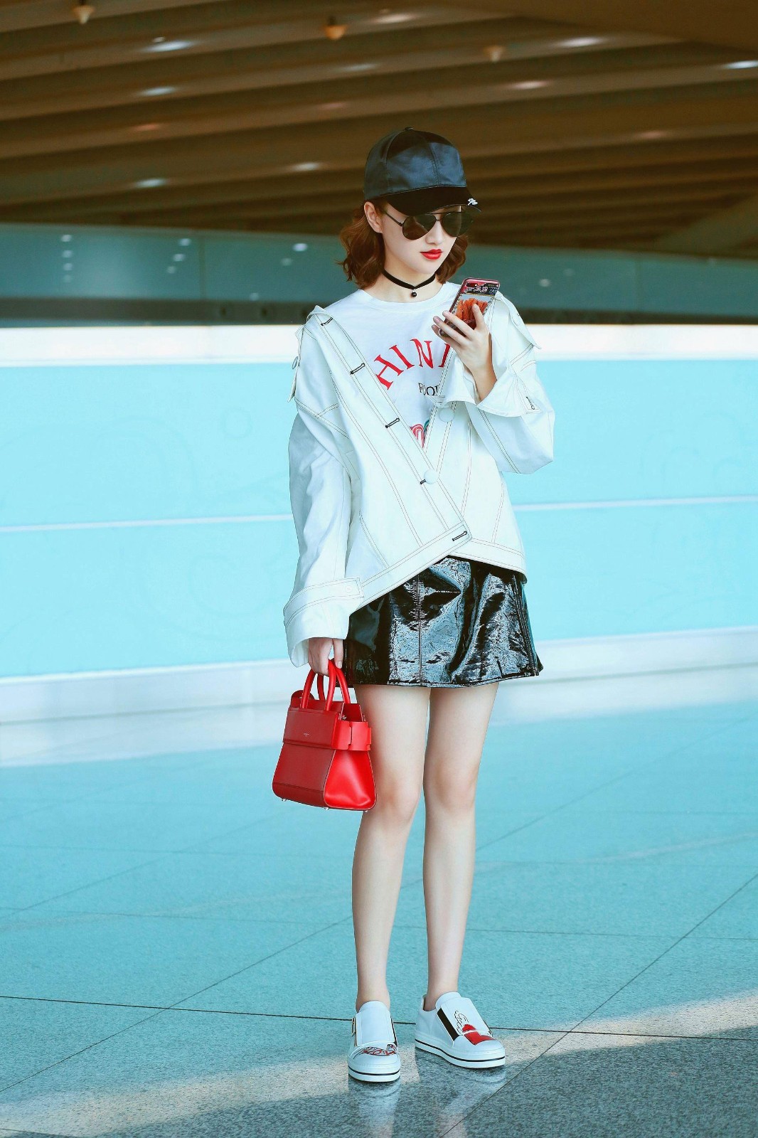 景甜妆容画法短发,景甜画细眉韵味十足