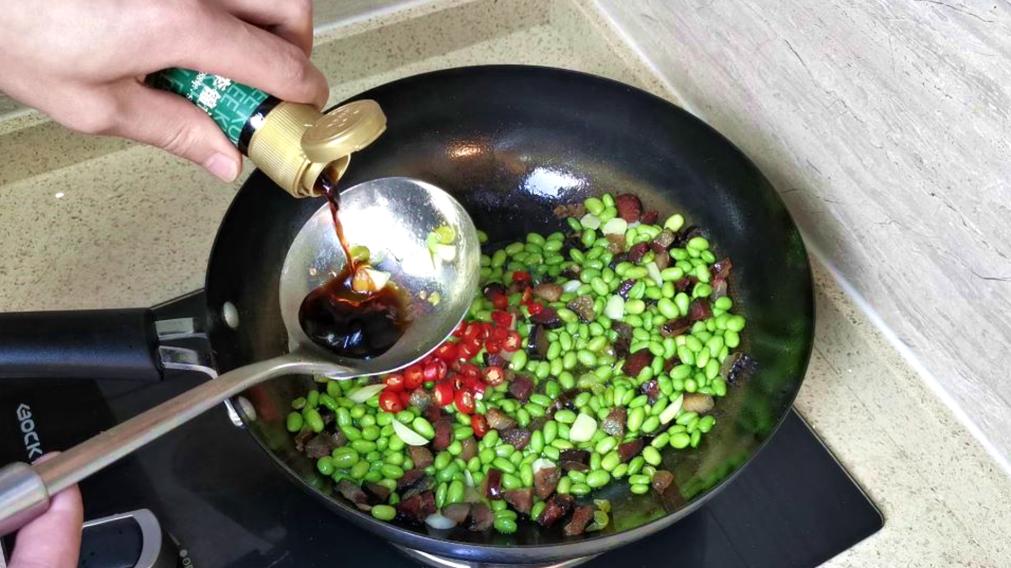 毛豆怎么炒好吃又简单的做法,毛豆米和什么菜炒在一起最好吃
