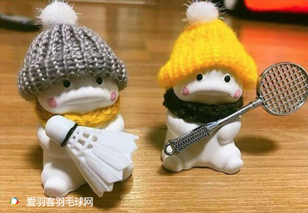 情人节这天,他送女神一把ZF2球拍后...附2.14拯救指南