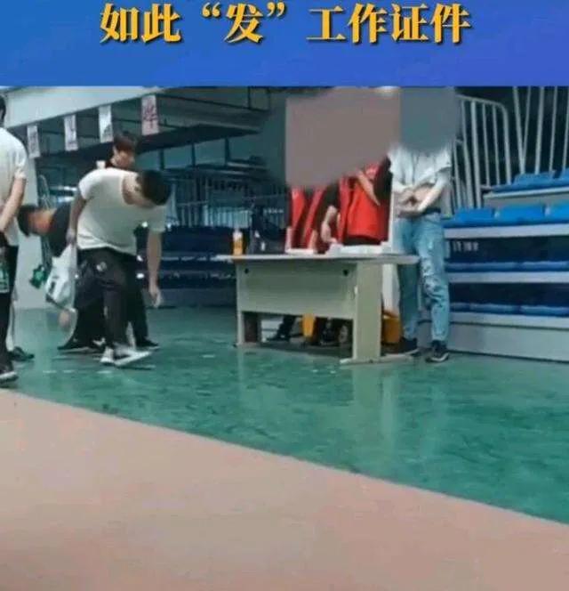 昆山世硕轻松还是城北富士康轻松,昆山世硕扔厂牌续集