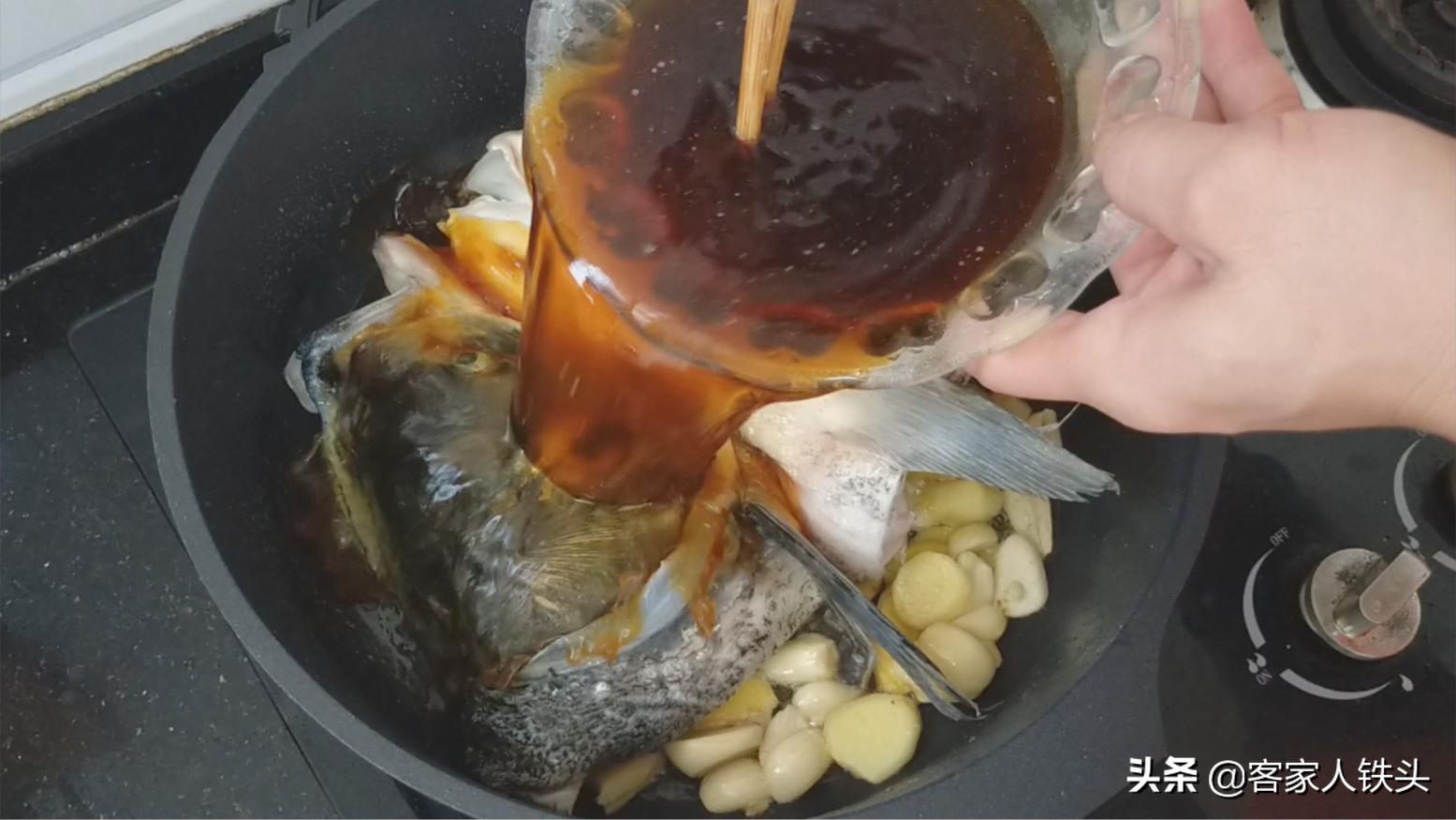 油豆腐加1个鱼头,油豆腐鱼头的正宗做法