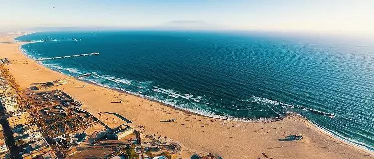 “嗨，加拿大，蒙大拿州要不要？只要1万亿美元哦！”