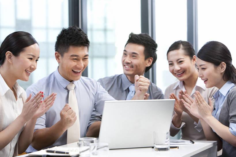 为自己鼓掌满分作文,中考优秀作文写自己的成长过程