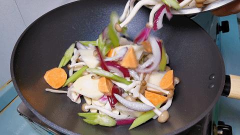 自己在家做焖锅怎么做,自己做好吃的焖锅