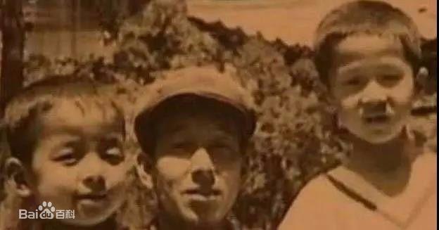 搬家55次，厕所录制的《无所谓》无人问津，女友治愈杨坤5年抑郁