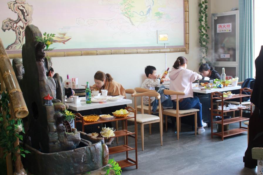 正宗鱼火锅店加盟发展趋势,鱼火锅怎样加盟连锁店赚钱