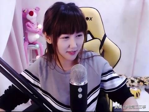 小苍直播哭了各主播反应,小苍直播间回放