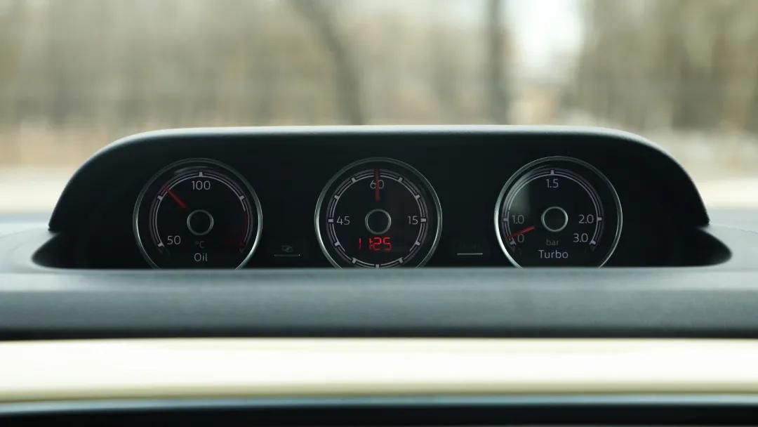 入手大众甲壳虫敞篷款实测,新款大众甲壳虫测评