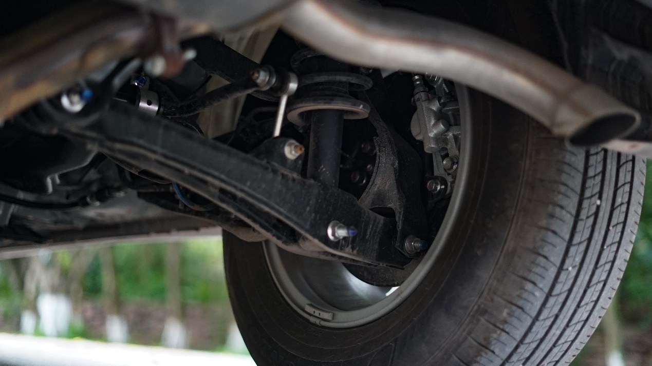 三菱劲炫手动挡1.6l新车多少钱,17年二手劲炫1.6l手动挡