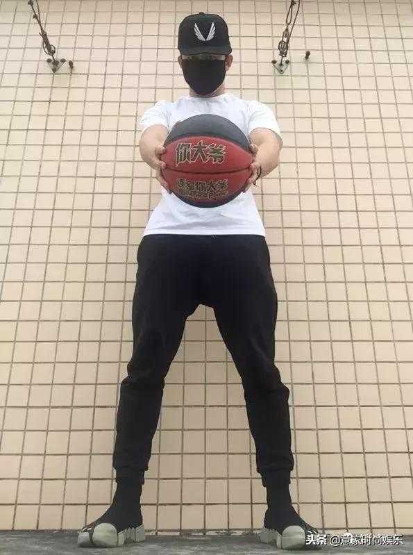 现在的男士衣服多少钱,男人穿多少钱的衣服