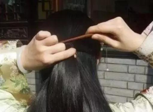 如何用簪子盘发短发,如何用簪子盘发汉服