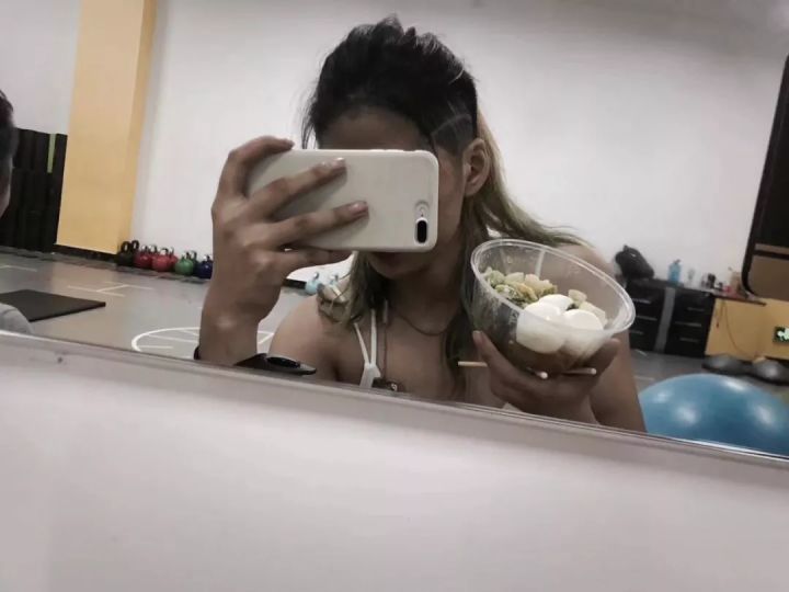 体育女神95后,95后健身美女