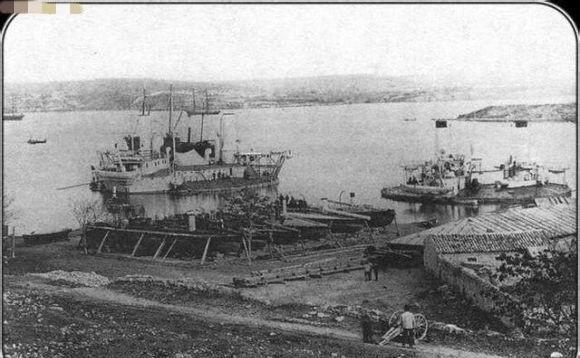 外形奇特的圆盘战舰,一开炮就原地打转,战争中毫无战果