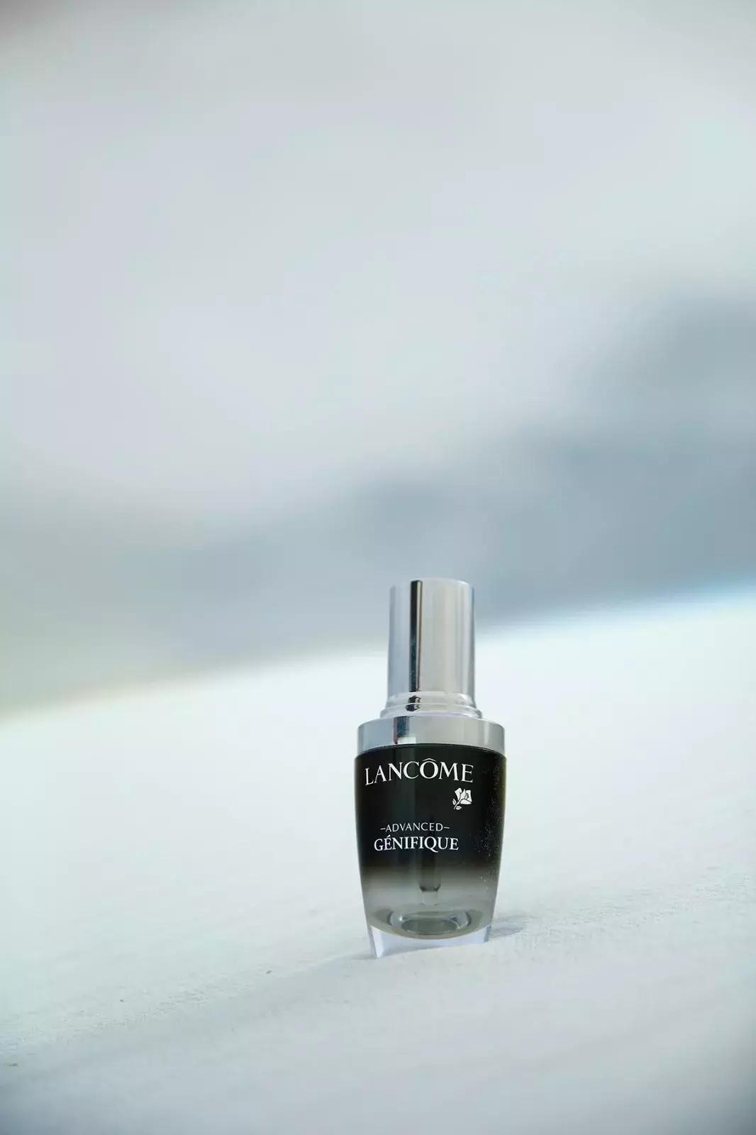 周冬雨兰蔻粉水广告,周冬雨兰蔻新年广告用的口红